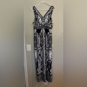 Black and White Maxi Dress. Size Large.
